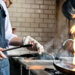 auxiliar de cozinha tem direito a insalubridade